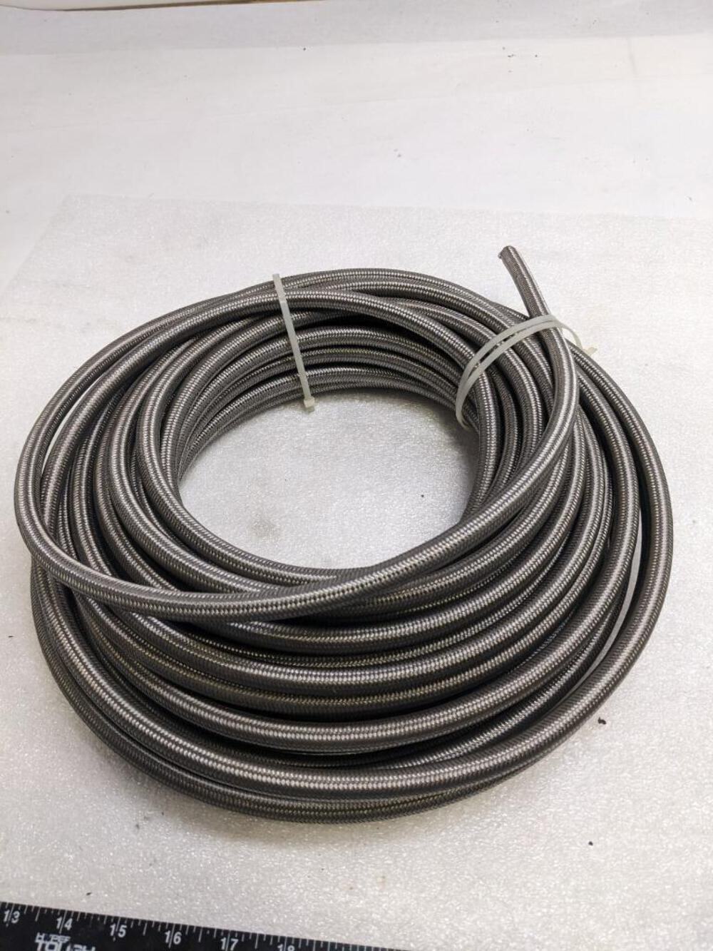 UNBRANDED BRAIDED 93.5′ METALLIC HOSE 1/2″ OD 3/8″ ID W/ PLASTIC TUBING NEW R3