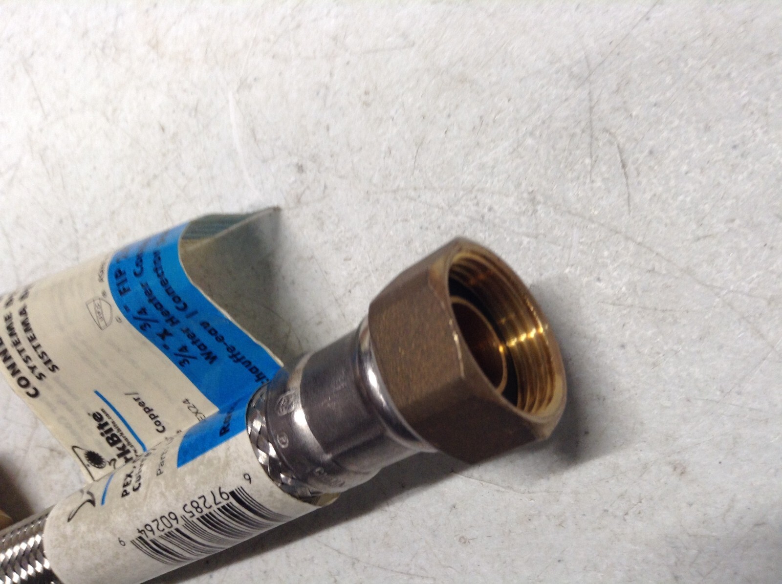 SharkBite 3/4″ x 3/4″ FIP 24″ U3088FLEX24LF Water Heater Connector