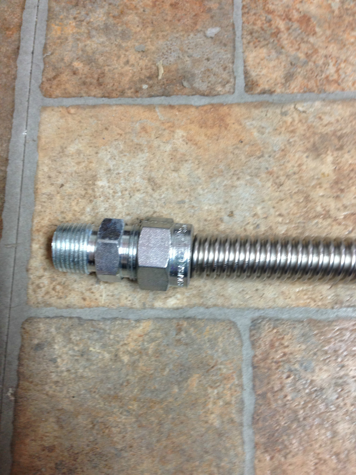 Dormont 30-3132-24 Stainless Steel 24″ Flex Gas Pipe 5/8″ OD 1/2″ FIP X 1/2″ MIP