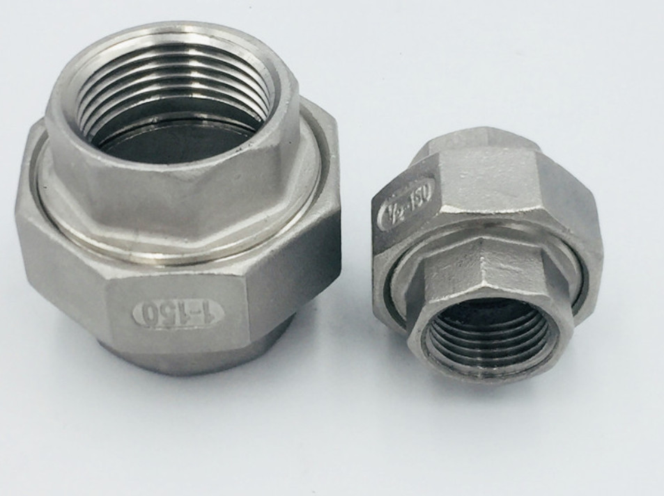 Various Sizes of Union 304 Stainless Steel Female NPT Threaded Class 150 Pipe