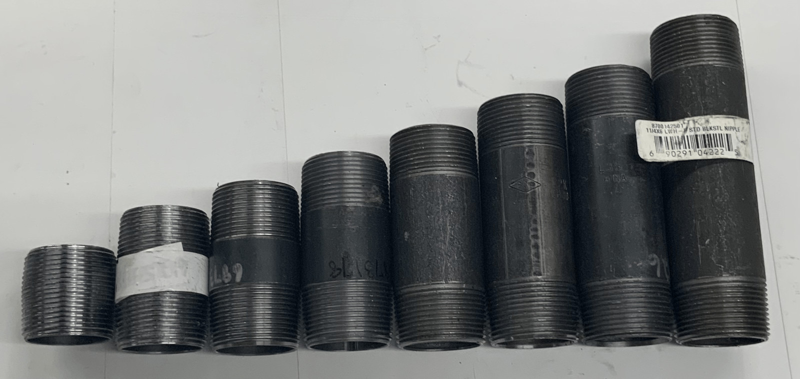 1-1/4″ Black Pipe Nipple NPT Threaded Both Ends