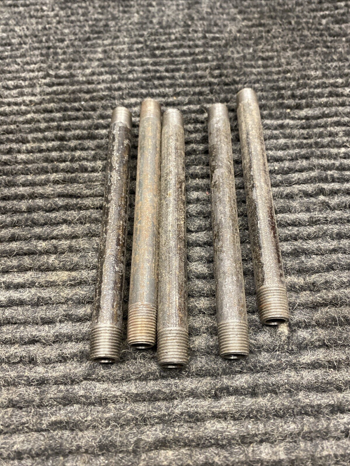 (Lot of 5) Black Pipe Nipple Threaded 1/8″ X 4-1/2″