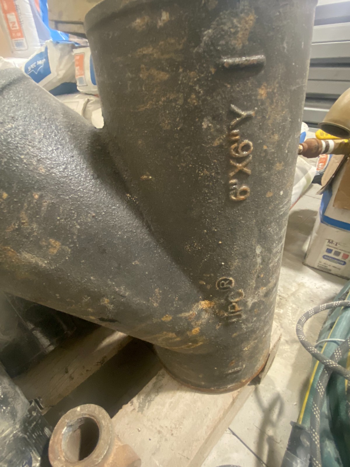Extra Heavy 6×6 Y Cast Iron Pipe