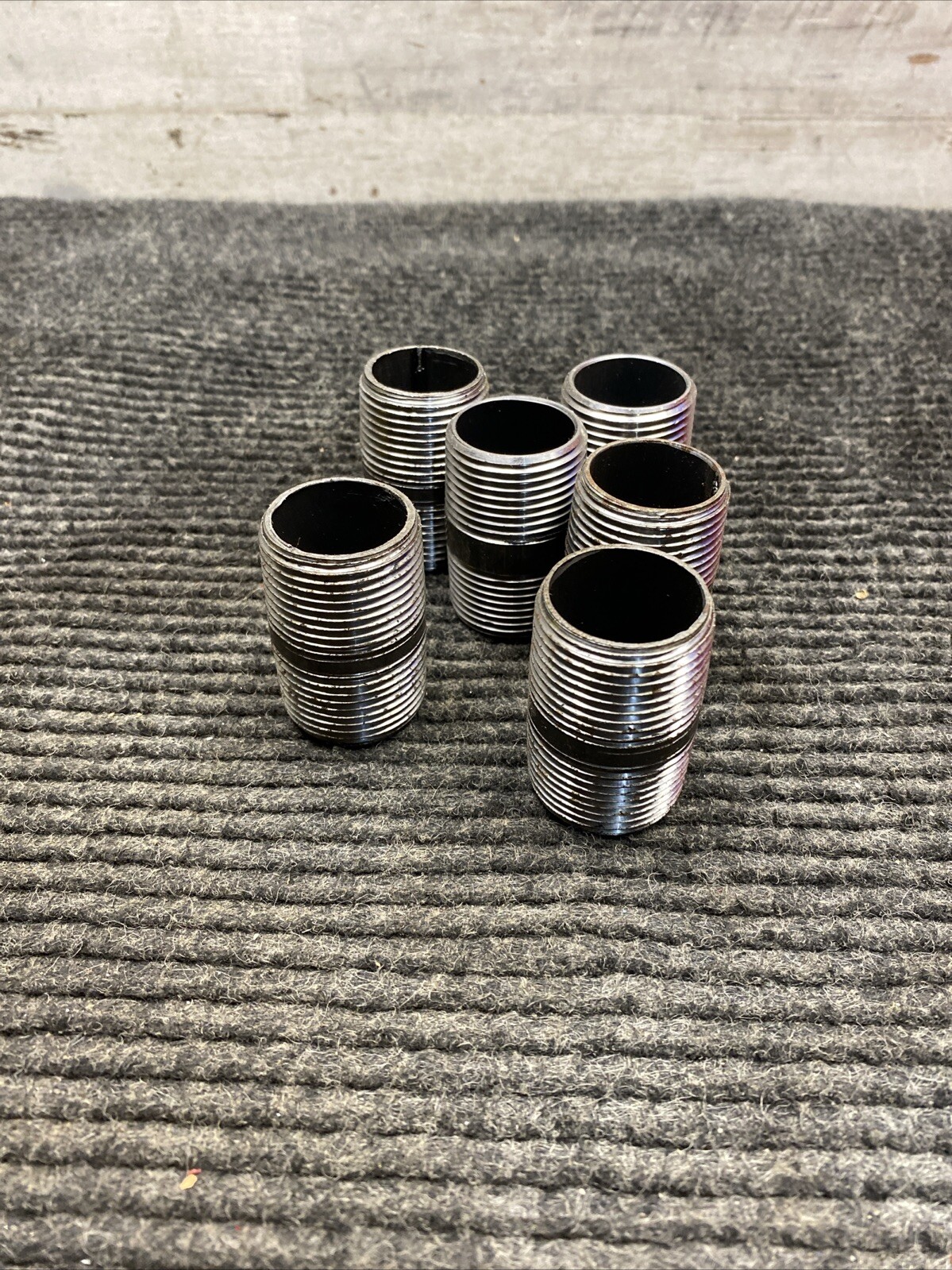 (Lot of 6 ) Black Pipe Nipple Threaded 1″ X 2″