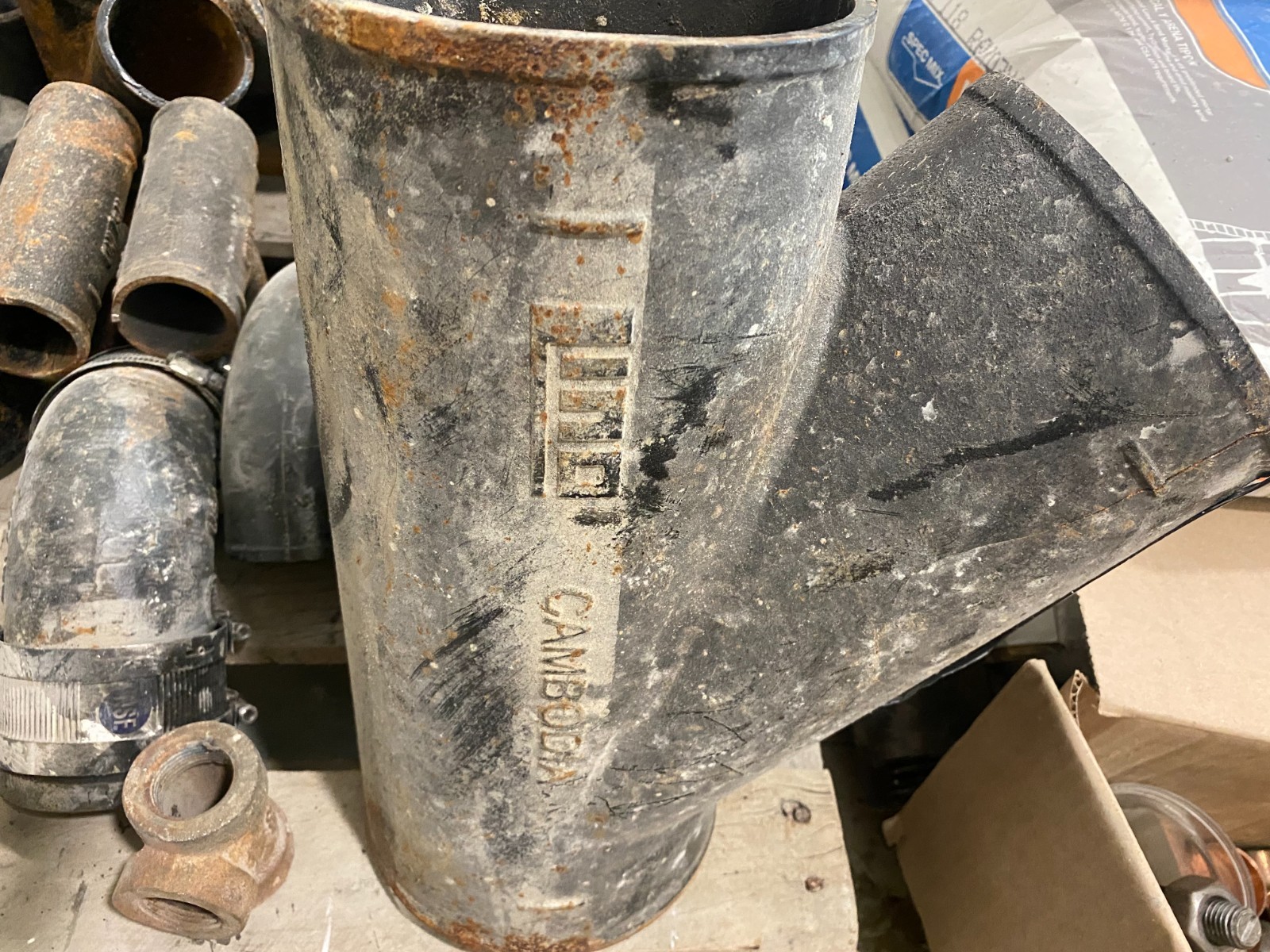 Extra Heavy 6×6 Y Cast Iron Pipe