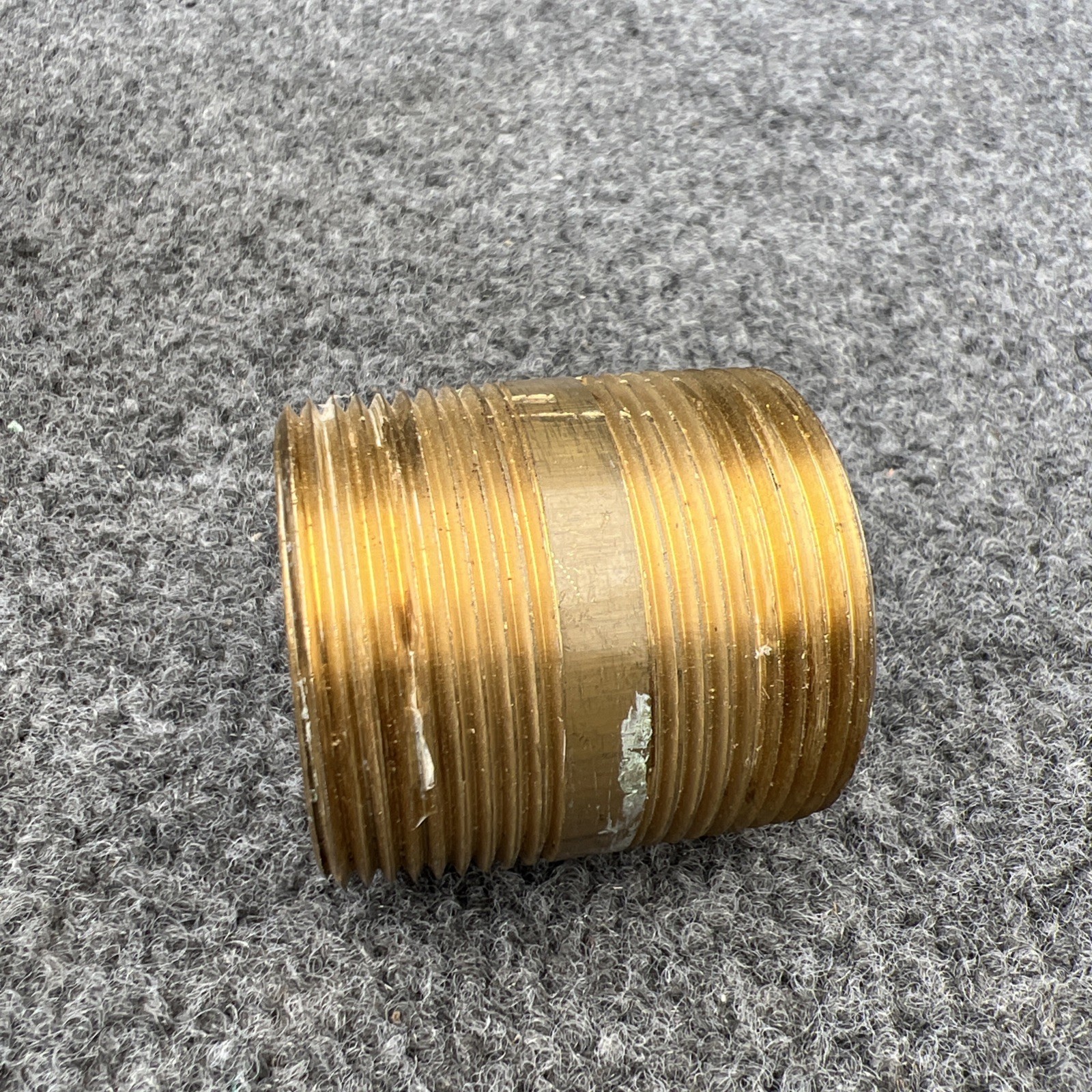 Lot Of 4 – 467-020GR 1-1/2″ x 2″ Red Brass Threaded Pipe Nipple 1VGZ1 Used