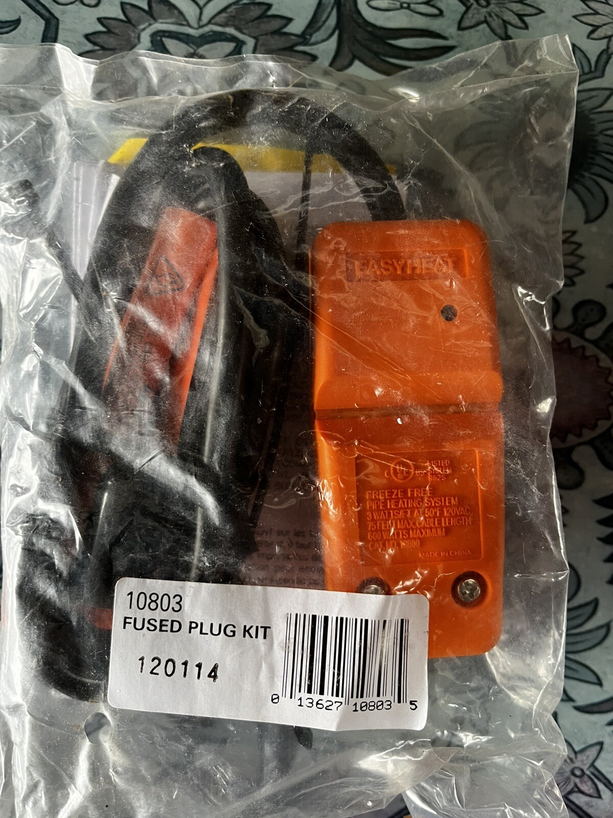 FREEZE FREE!  Heat Tape Head – Fused Plug Kit – EasyHeat 10803