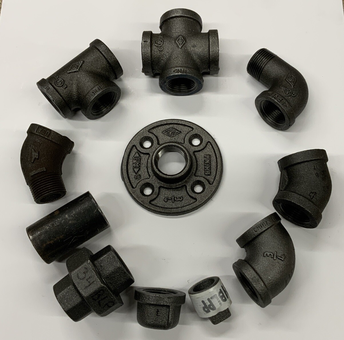 3/4″ Assorted Malleable Black Iron Pipe Fittings