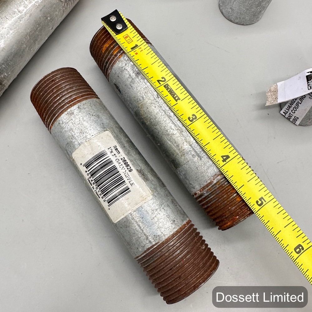 Various Sizes of Rigid Conduit Nipple Galvanized Steel Both Ends Threaded