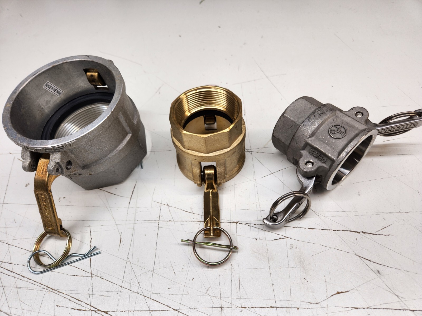 Various Sizes & Materials Type D Female NPT Threaded x Cam & Groove Coupler GAV
