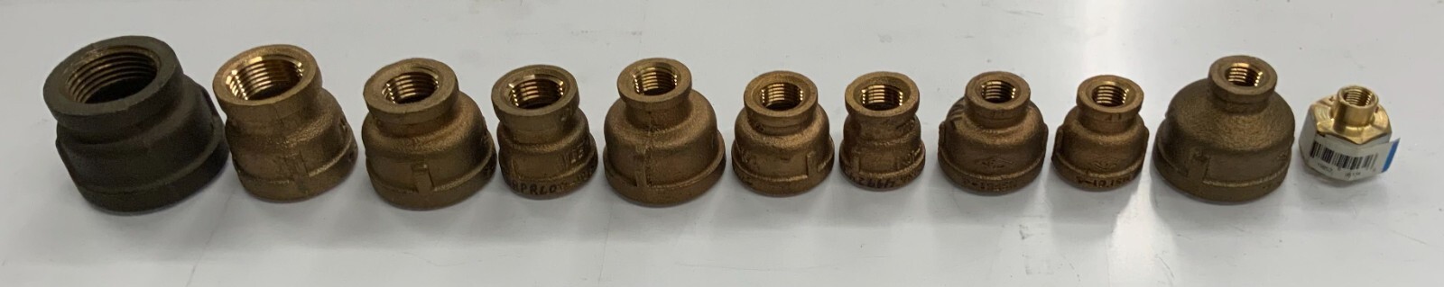 Assorted Brass Pipe Reducing Couplings (From 1/4″ x 1/8″ to 1″ x 3/4″)