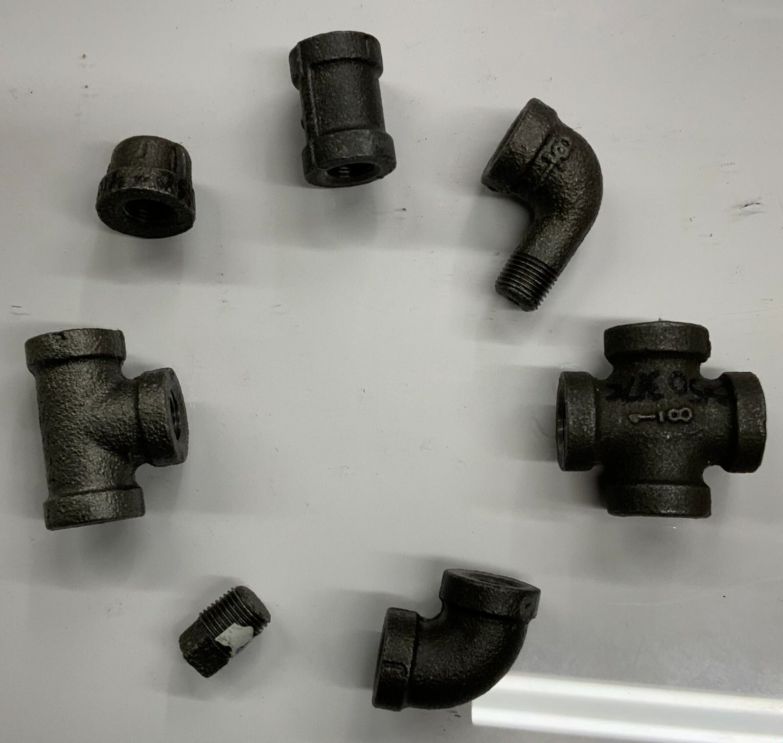 1/8″ Assorted Malleable Black Iron Pipe Fittings