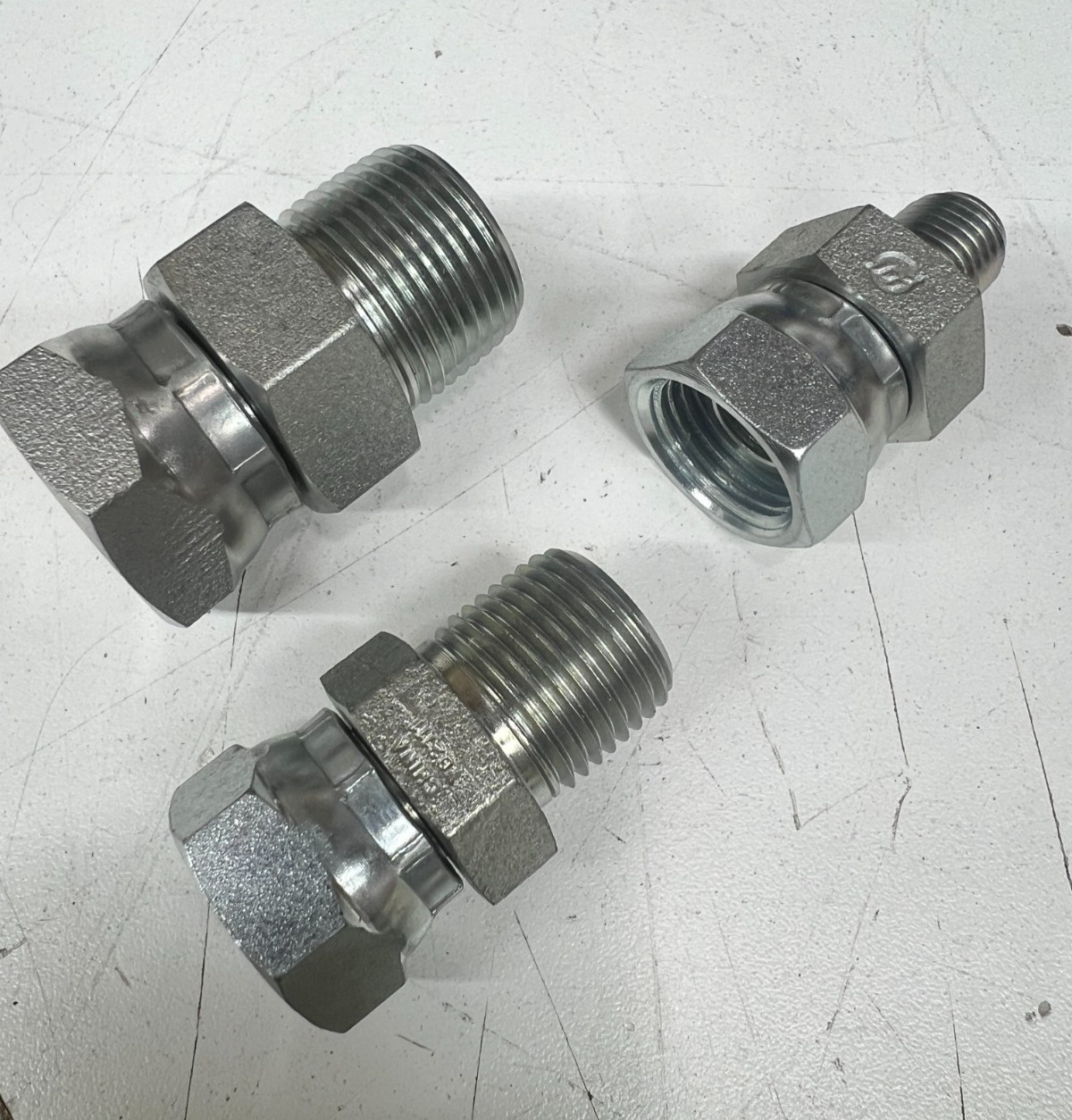 Various Sizes of 1404 Hydraulic Hose Adapter Male NPT x Female NPT Pipe Swivel