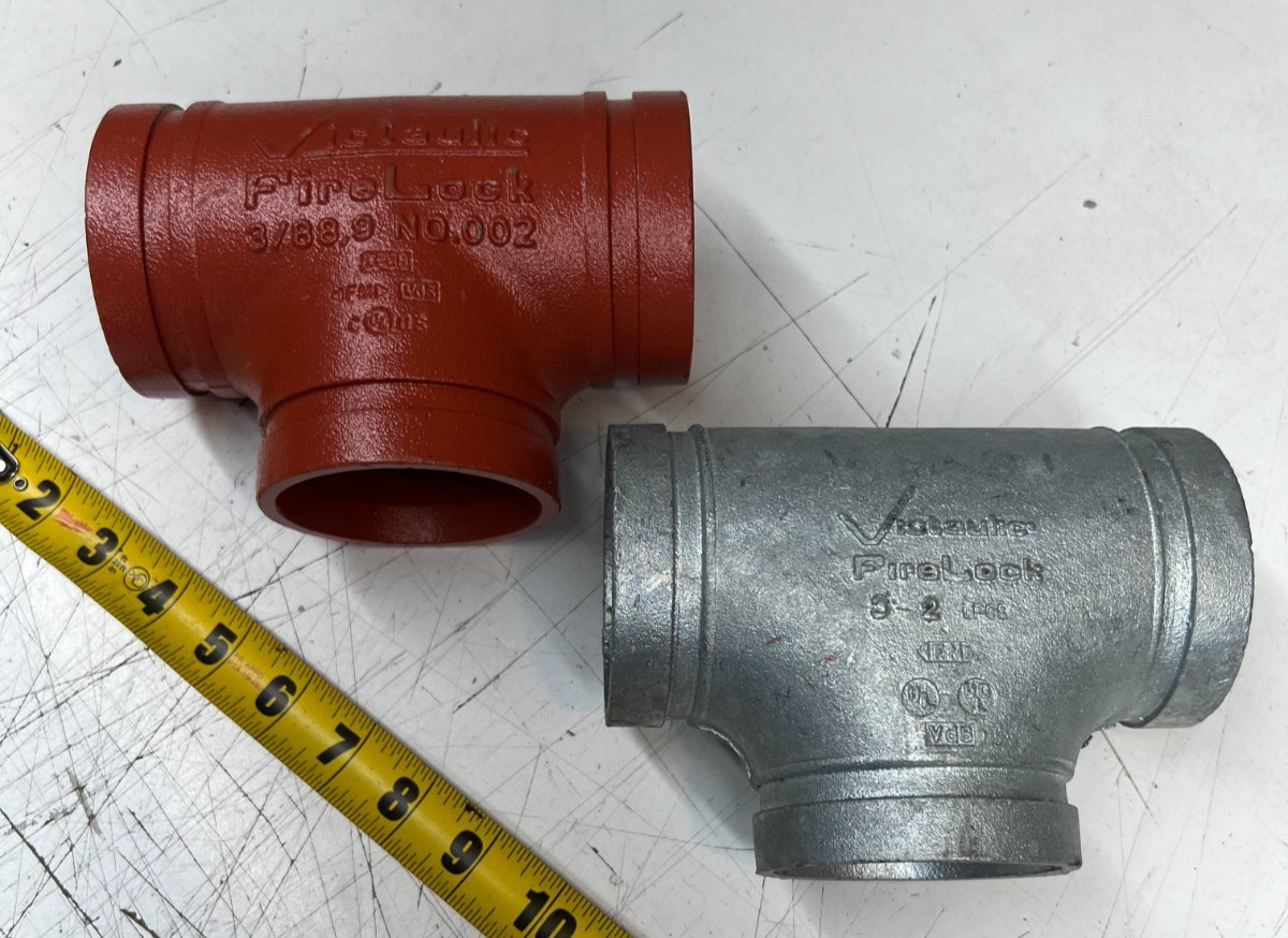 Various Sizes and Finish of Victaulic Style 002 Grooved Tee Pipe Fitting 365 Psi