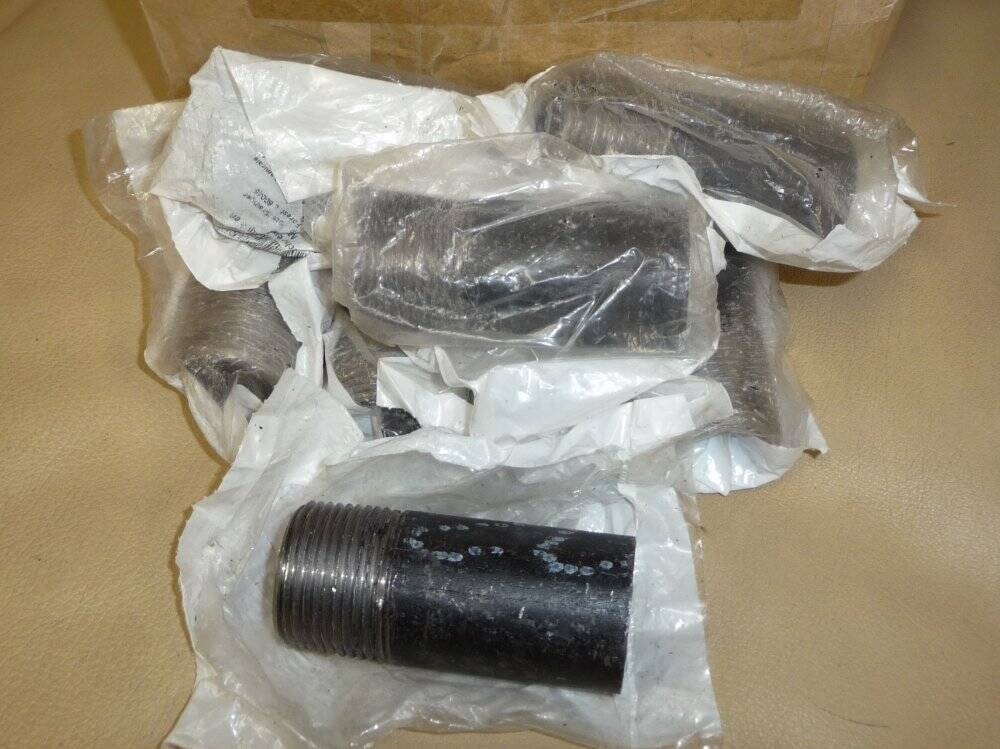 (8) Nipple Black Steel 1″ Pipe Size 3″ Long Threaded One End Sch. 80 NPT 1CPN8