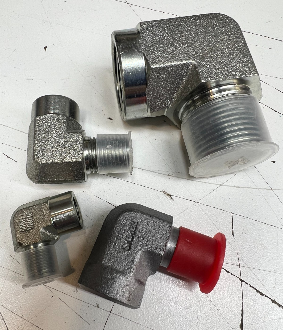 Various Sizes of 5502-FG 90 Degree Street Elbow NPTF Ends MP x FP Forged Steel