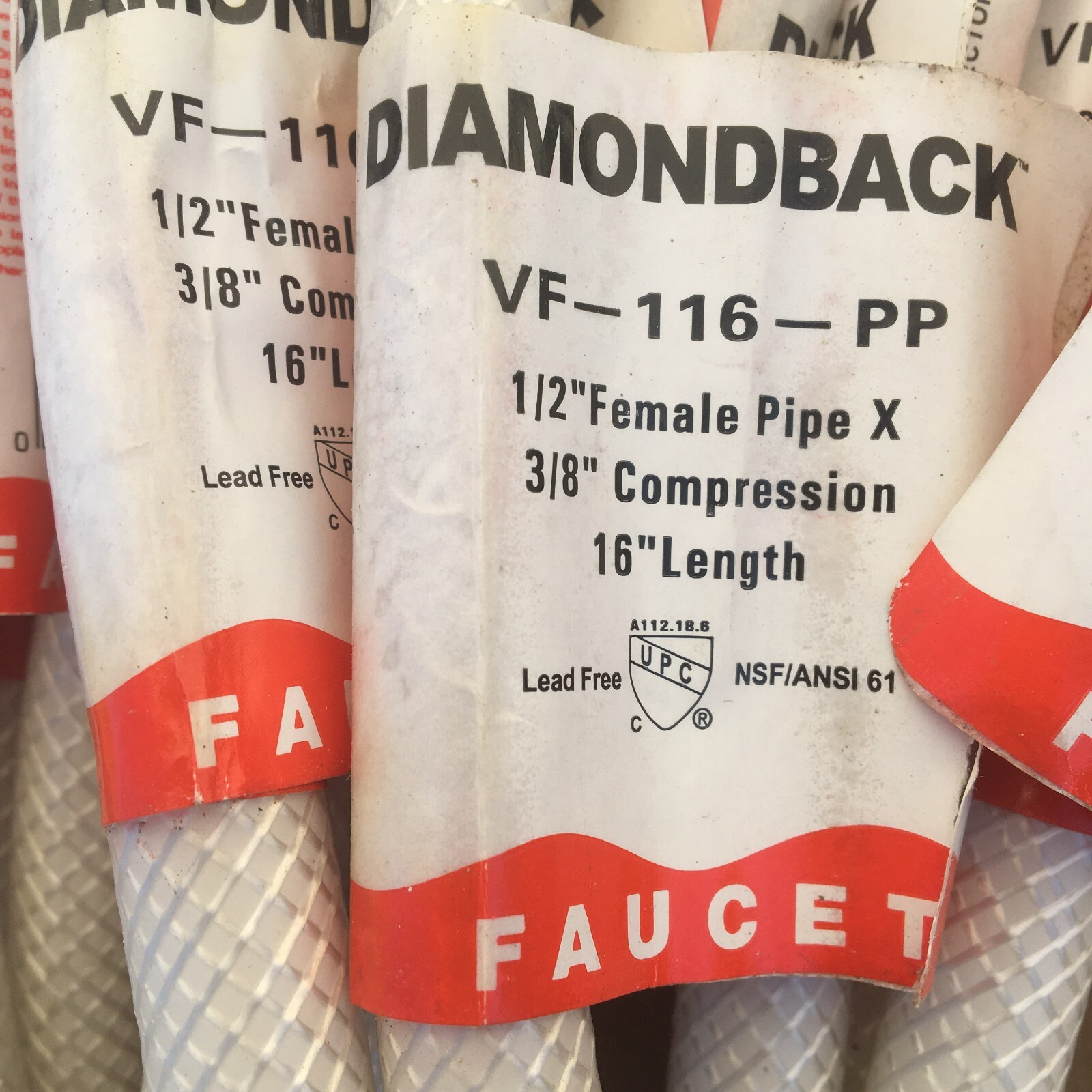 Aqauflo Diamondback 16”x 1/2″ Female x 3/8″ Compression Vinyl Hoses (Lote of 20)