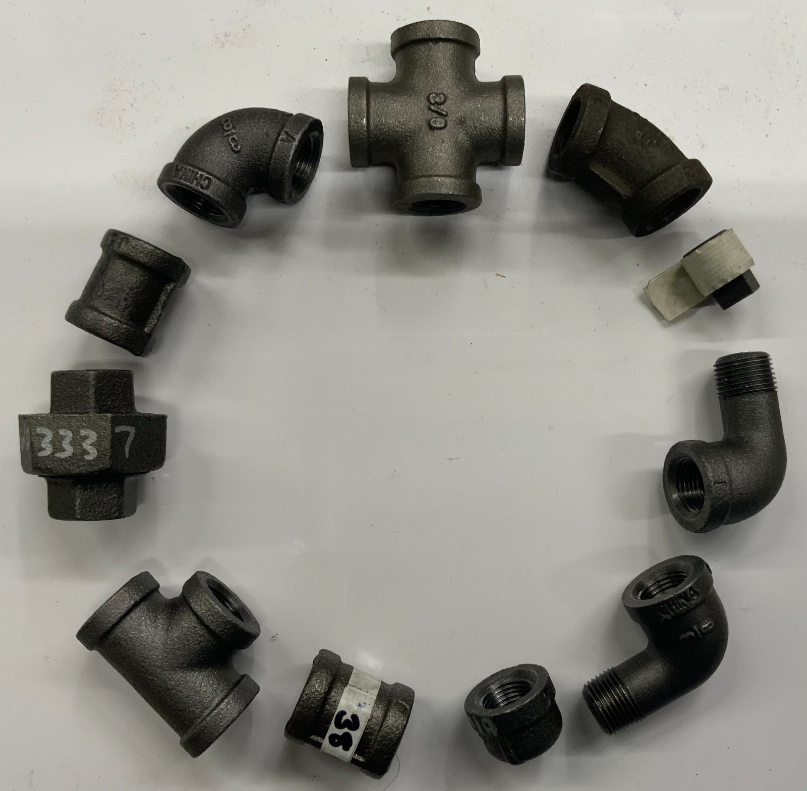 3/8″ Assorted Malleable Black Iron Pipe Fittings