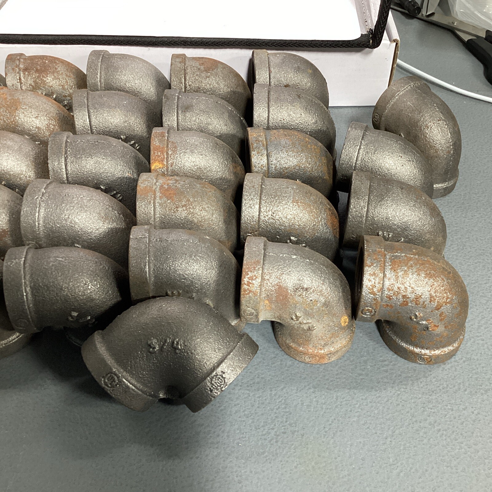 Ward 3/4″ Black Malleable Iron 90 Degree Elbows (lot of 29)
