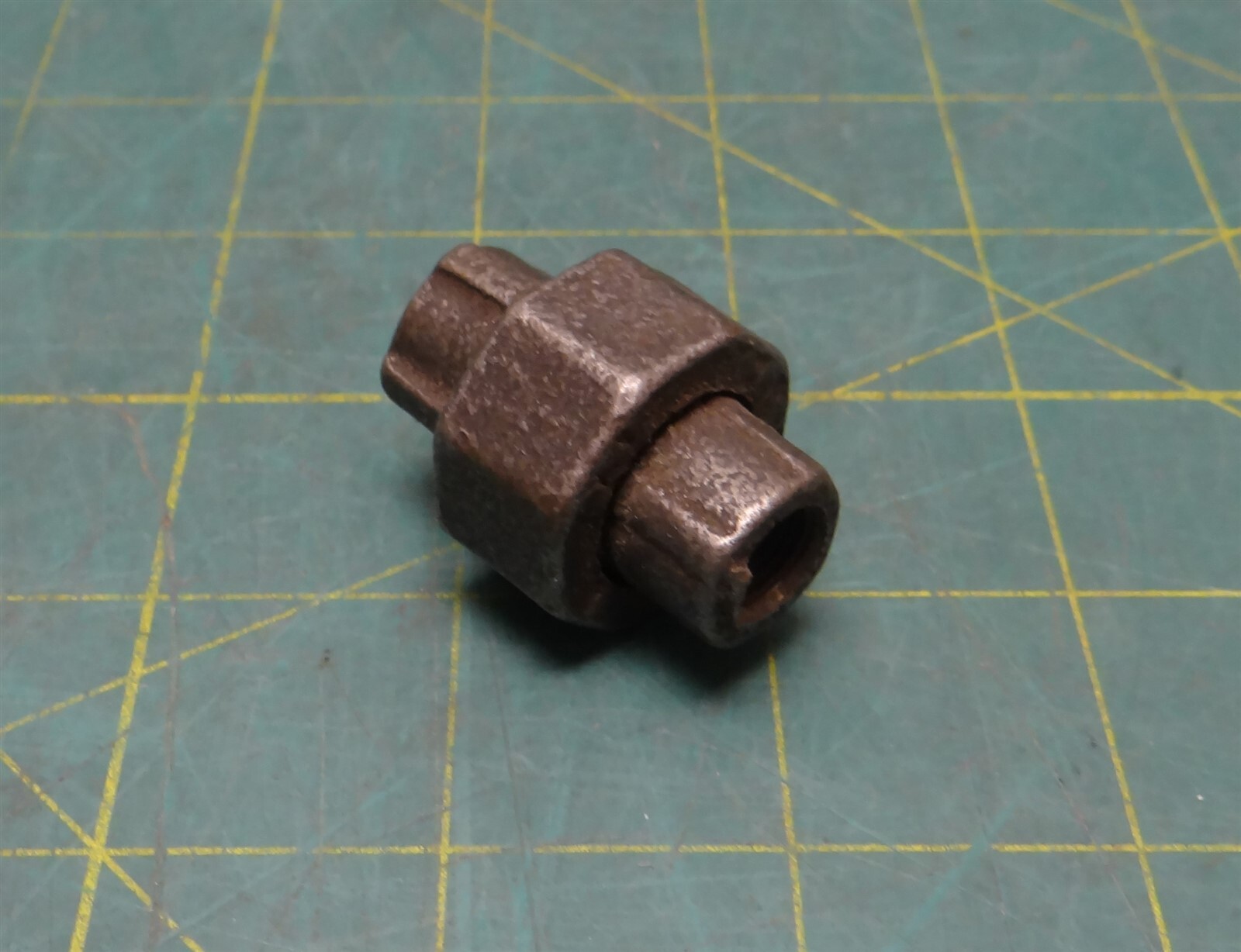 1/8″ NPT x 1-7/16″ Length Black Malleable Iron Union Ground Joint, 1-1/16 OD