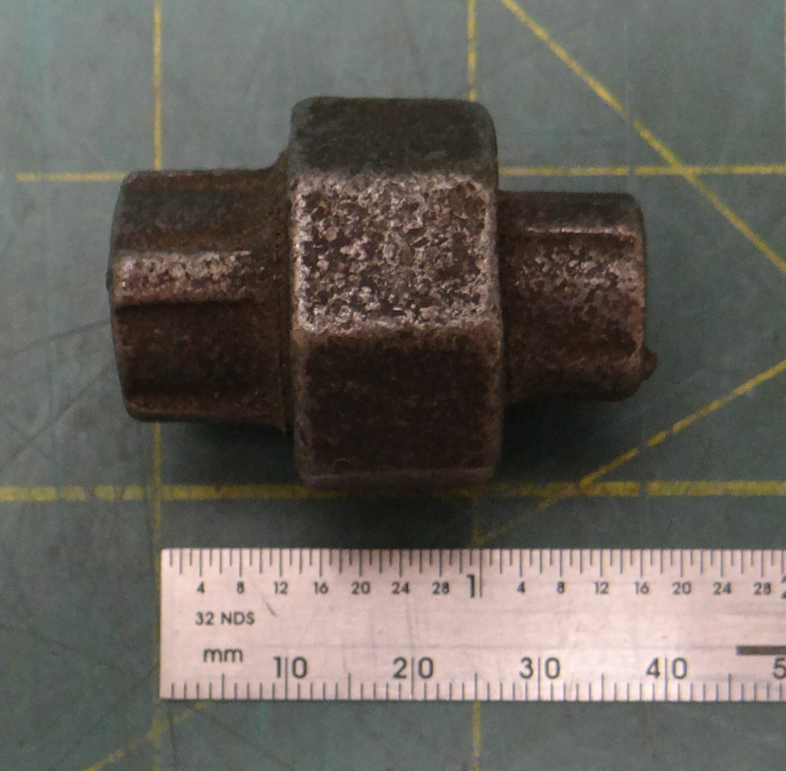 1/8″ NPT x 1-7/16″ Length Black Malleable Iron Union Ground Joint, 1-1/16 OD