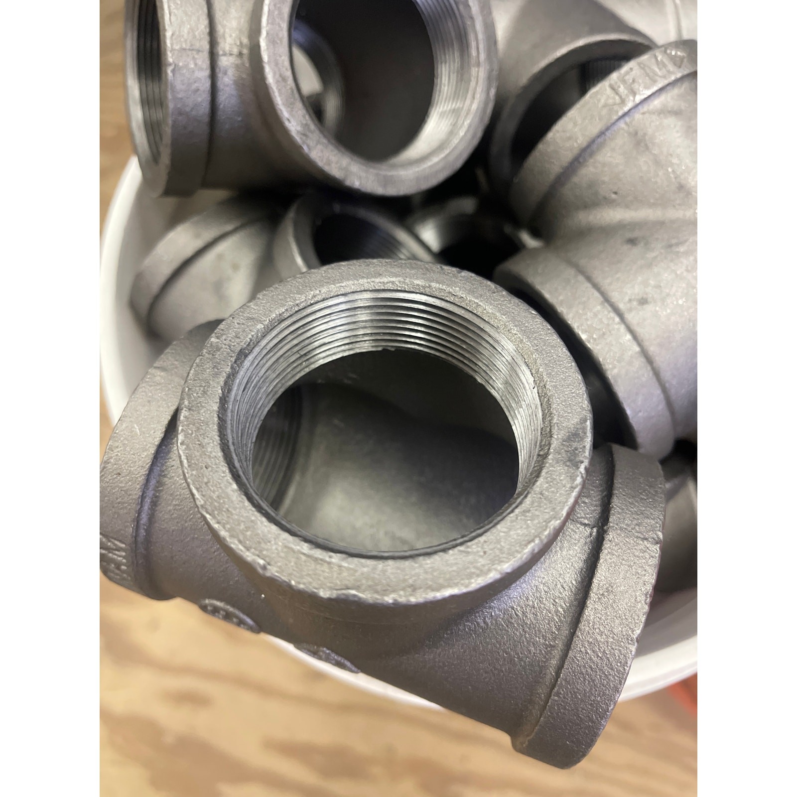 SET-OF-25 2″x2″x2″ Black Iron Tee and SET-OF-38 2″ Close Stainless Steel Nipple