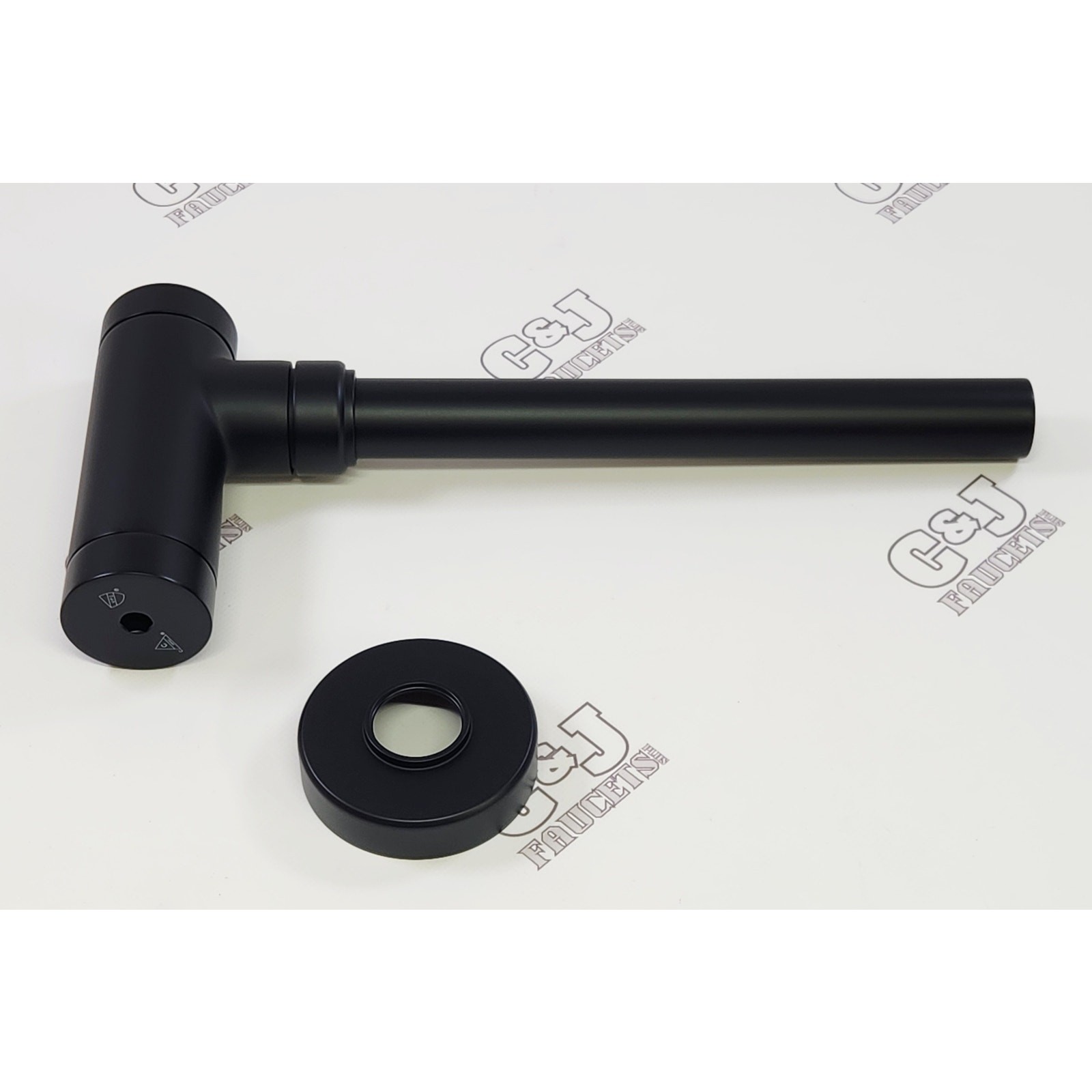 DXV D35700030.243 Modulus Round Brass Bottle P-Trap – Matte Black