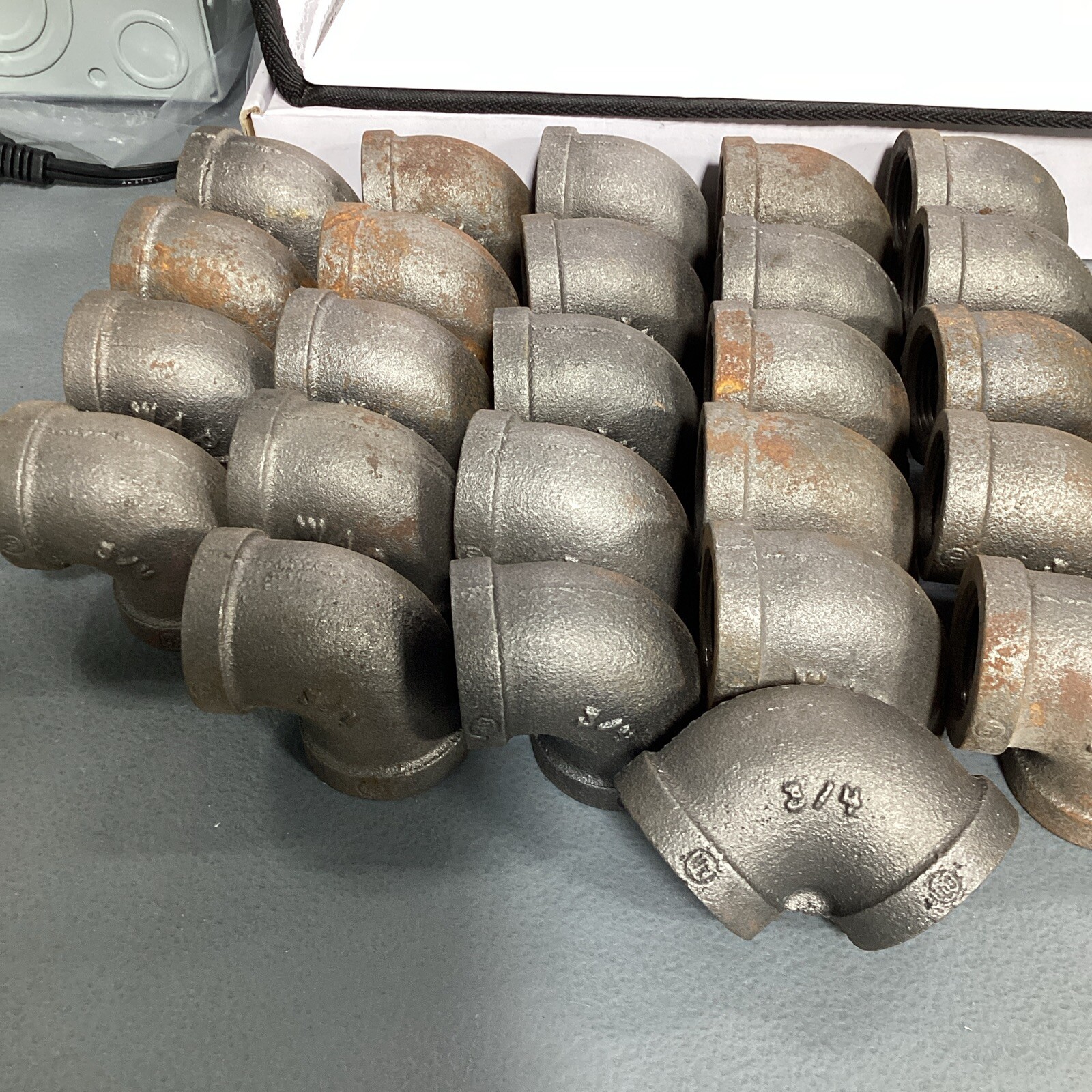 Ward 3/4″ Black Malleable Iron 90 Degree Elbows (lot of 29)
