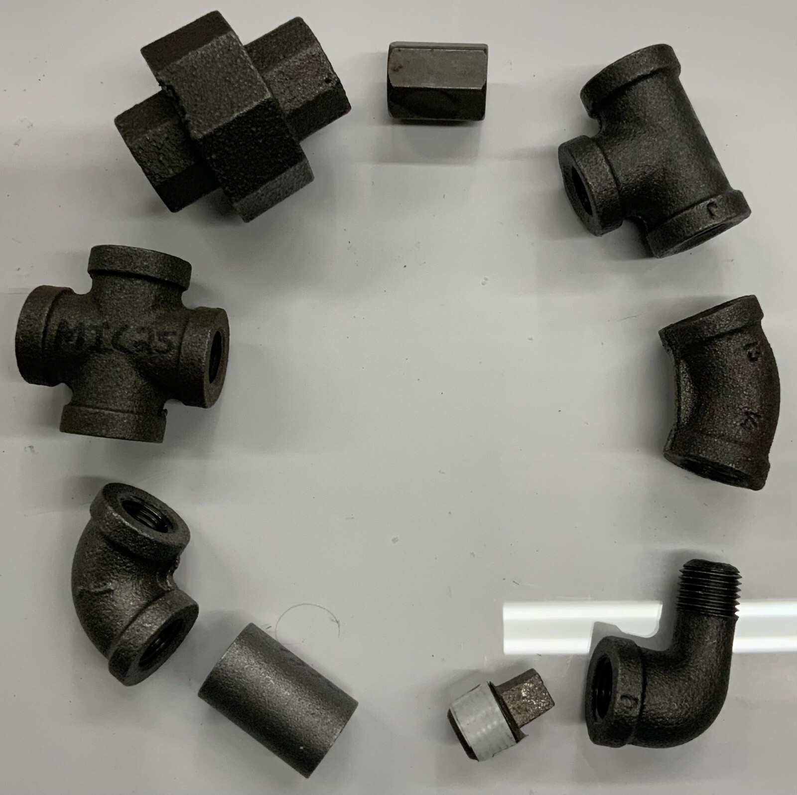 1/4″ Assorted Malleable Black Iron Pipe Fittings