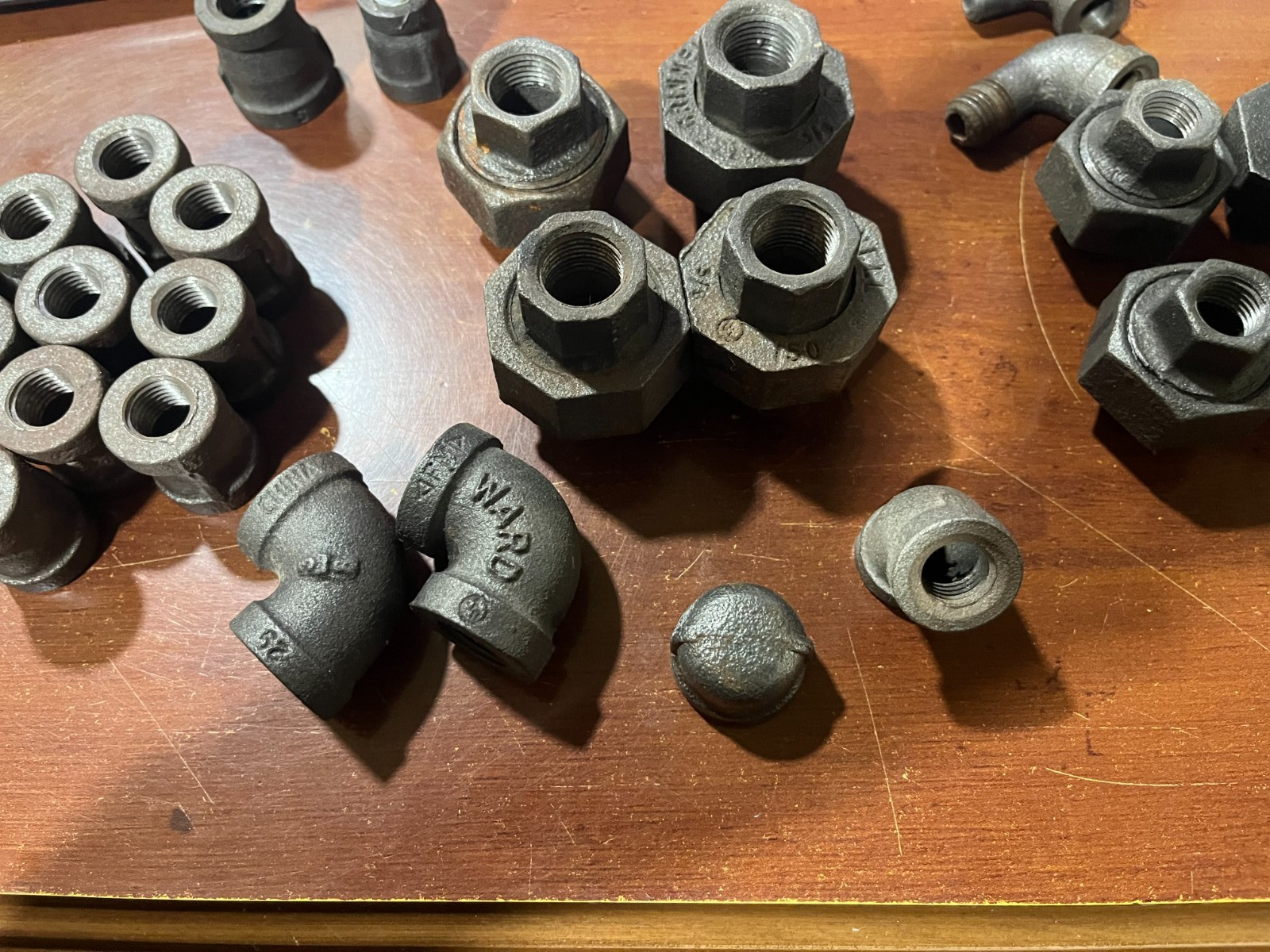 3/8″ and 1/4″ * ASSORTED ** MALLEABLE BLACK IRON PIPE FITTINGS 150 LBS RATED