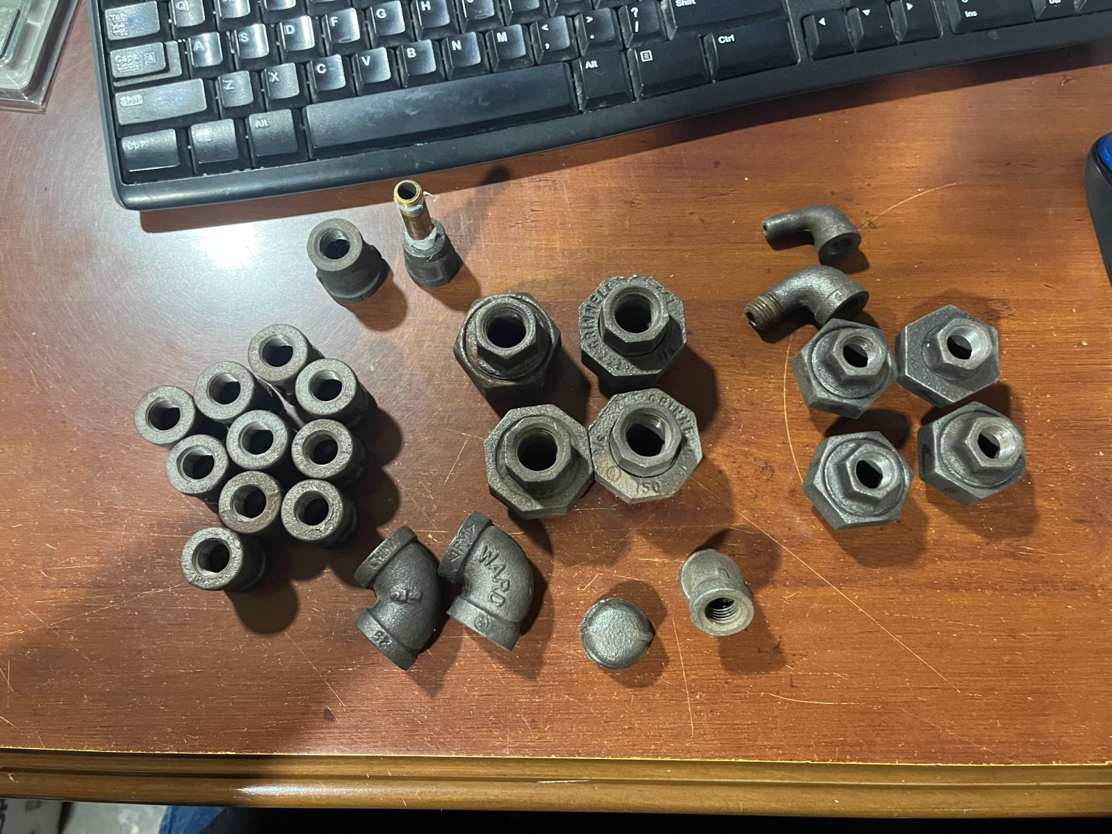 3/8″ and 1/4″ * ASSORTED ** MALLEABLE BLACK IRON PIPE FITTINGS 150 LBS RATED