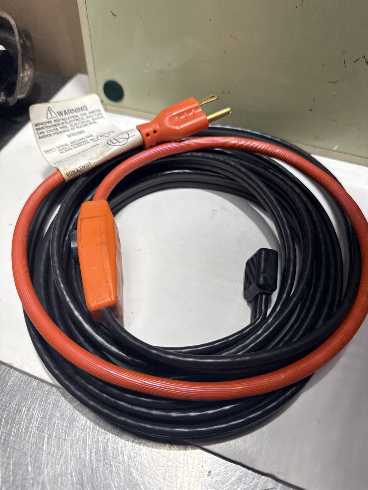 Frost King Electric Water Pipe Cable HC12 120 VAC 12 FT Mint Conditon
