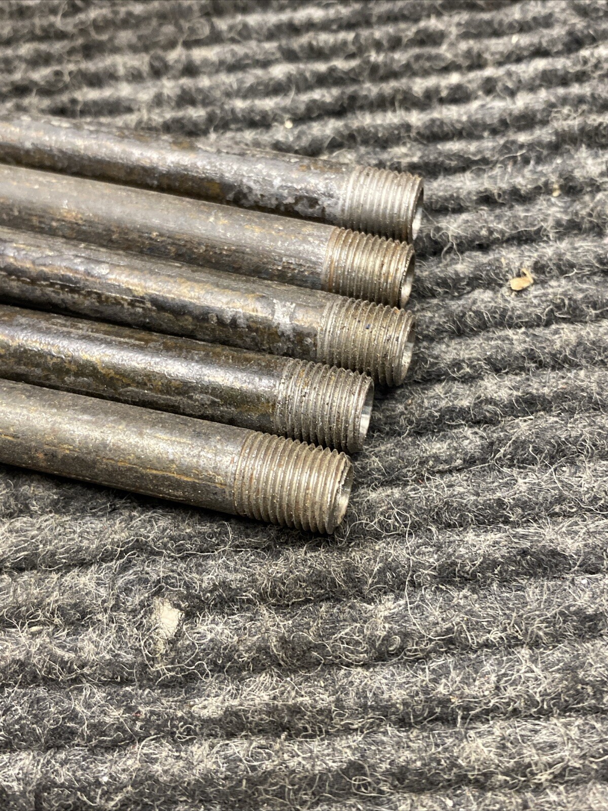 (Lot of 5) Black Pipe Nipple Threaded 1/8″ X 5″