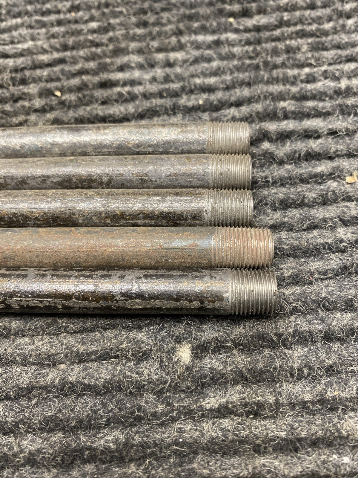 (Lot of 5) Black Pipe Nipple Threaded 1/8″ X 4-1/2″