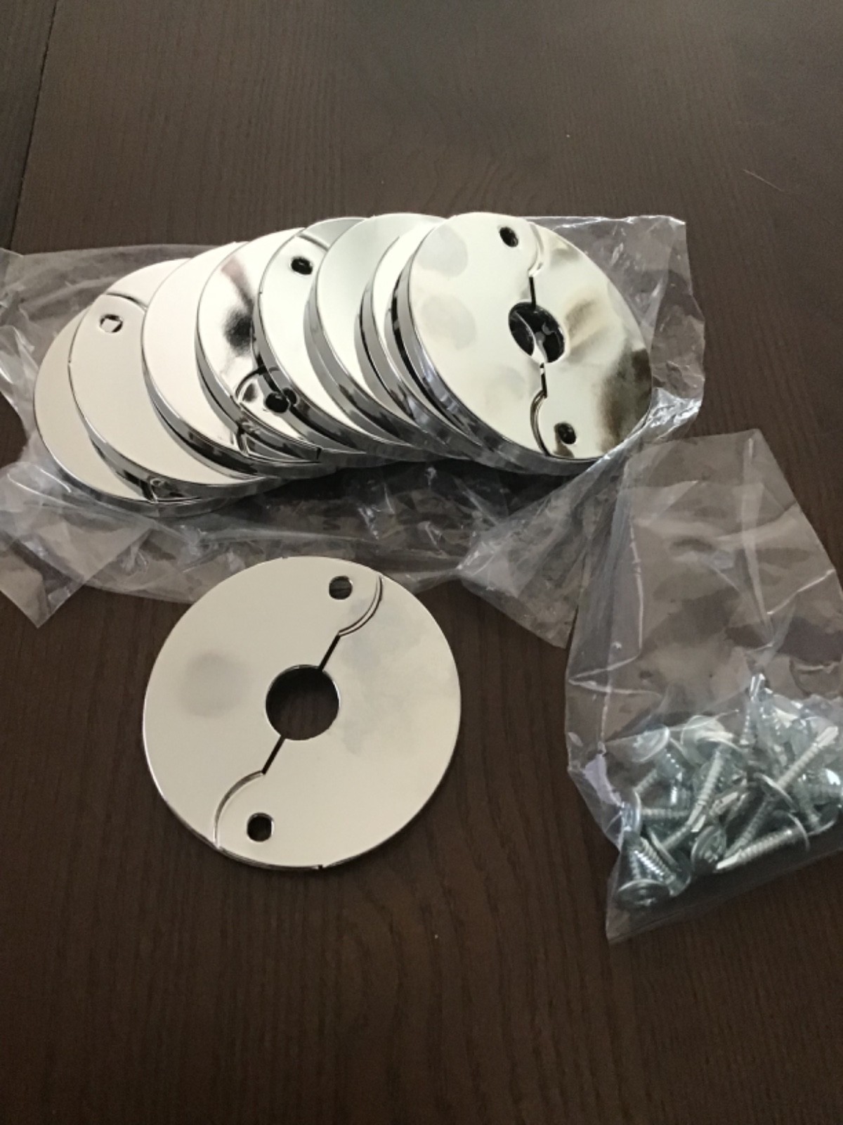 pack of 8, 1/2″ IPS Floor/Ceiling Metal Split Flange Pipe Escutcheon w/Screws