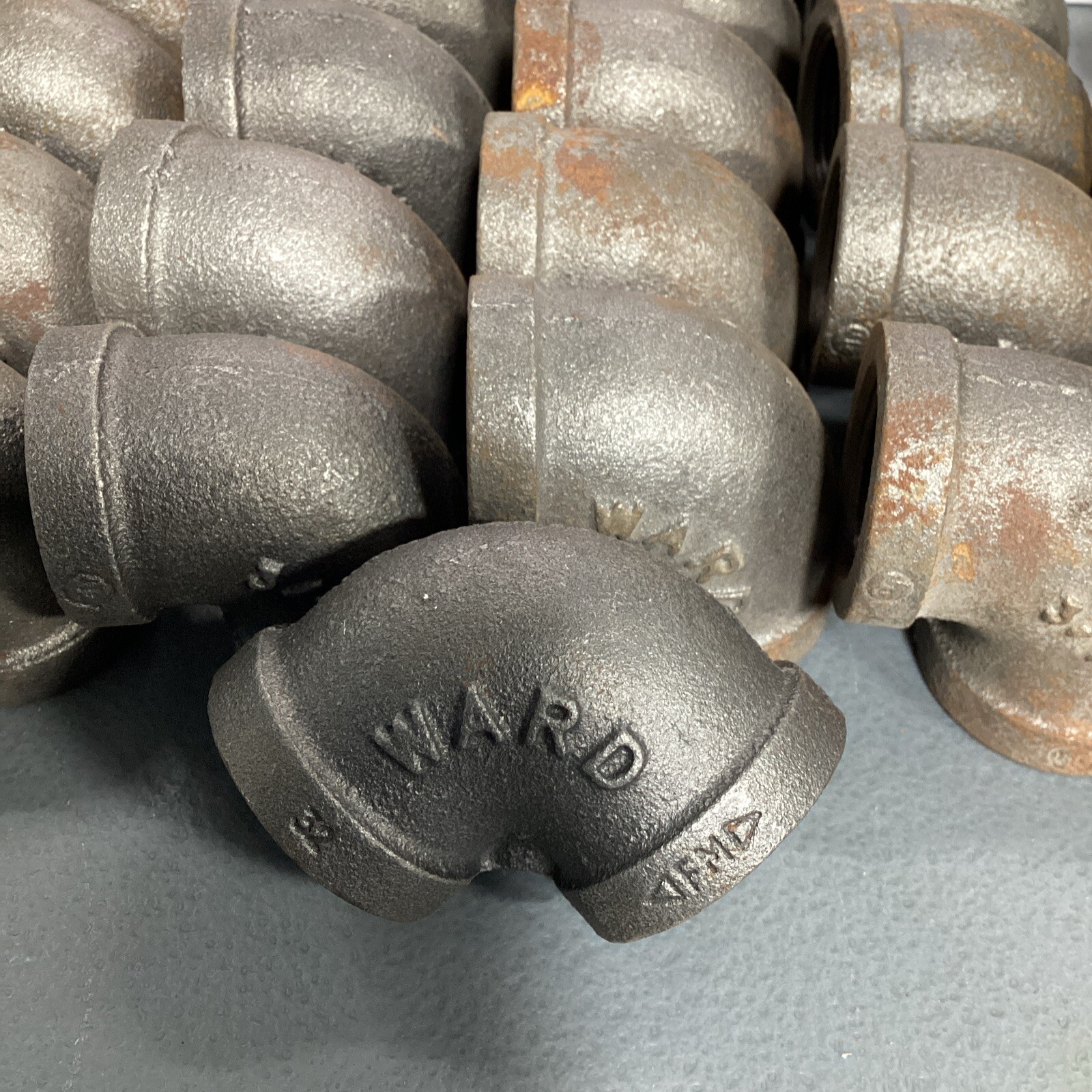 Ward 3/4″ Black Malleable Iron 90 Degree Elbows (lot of 29)