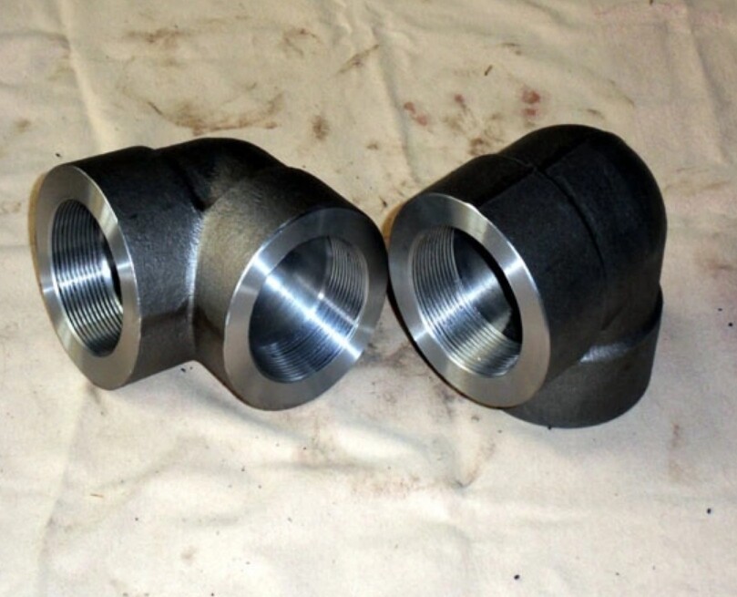 Various Sizes of 90 Degree Elbow Female NPT Threaded Forged Steel Class 2000 USA