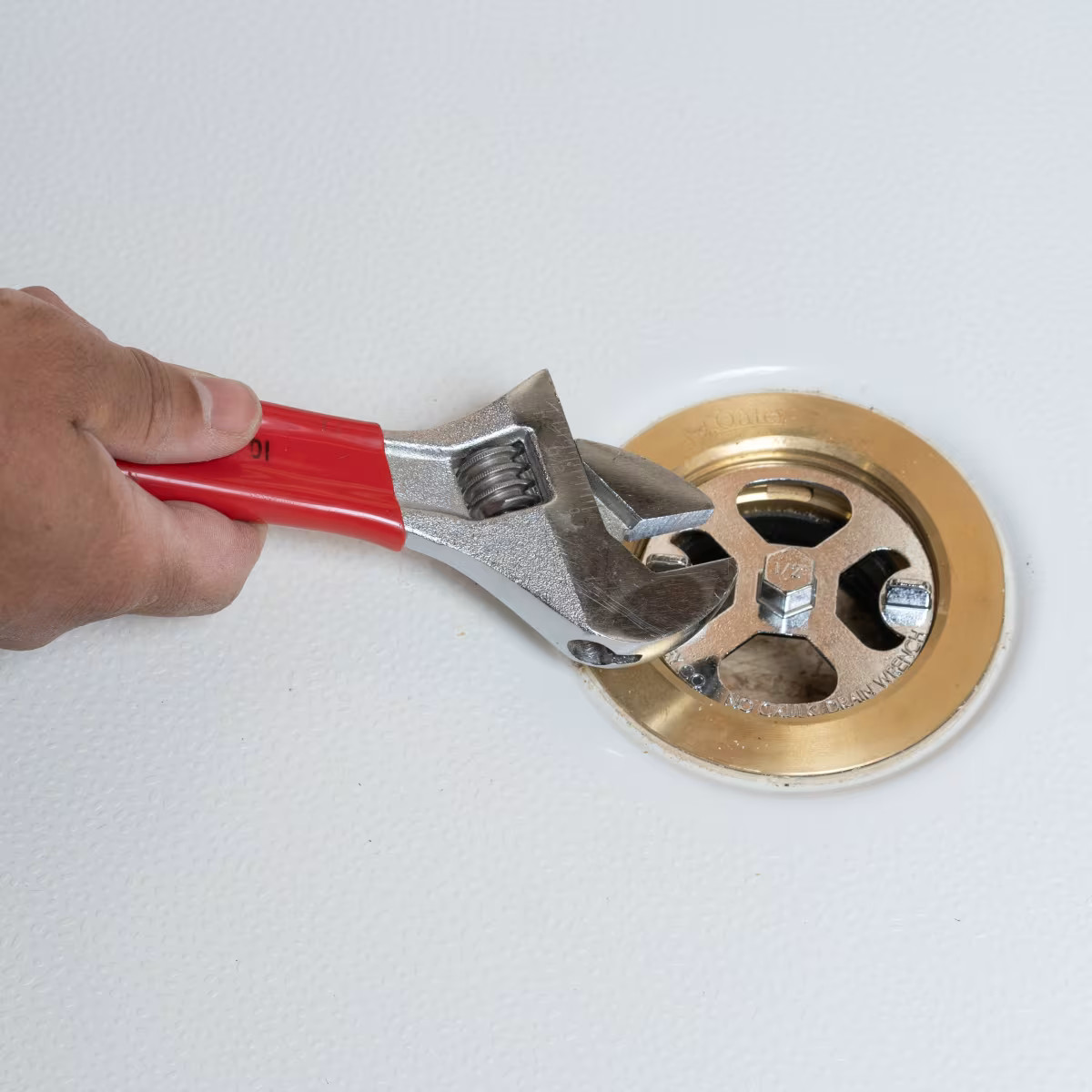 Oatey 42239 Shower Drain Wrench 5″ Polished Brass No-Calk