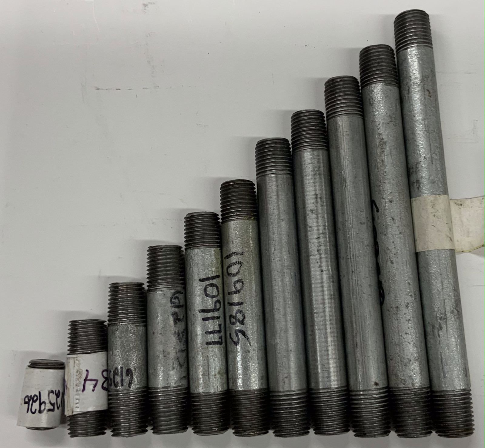 1/4″ Galvanized Pipe Nipple NPT Threaded Both Ends