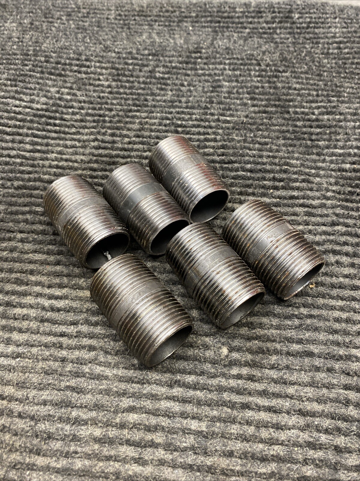 (Lot of 6 ) Black Pipe Nipple Threaded 1″ X 2″