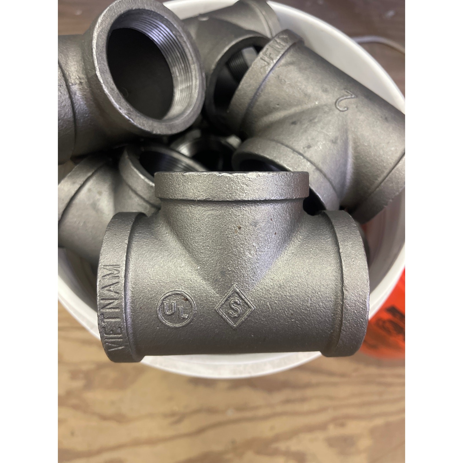 SET-OF-25 2″x2″x2″ Black Iron Tee and SET-OF-38 2″ Close Stainless Steel Nipple