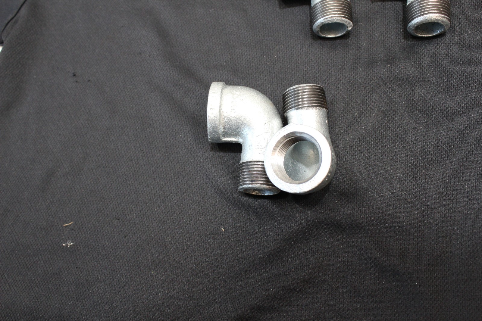 Lot of 5 3/4″ FPT X 3/4″ MPT galvanized 90 degree street elbow
