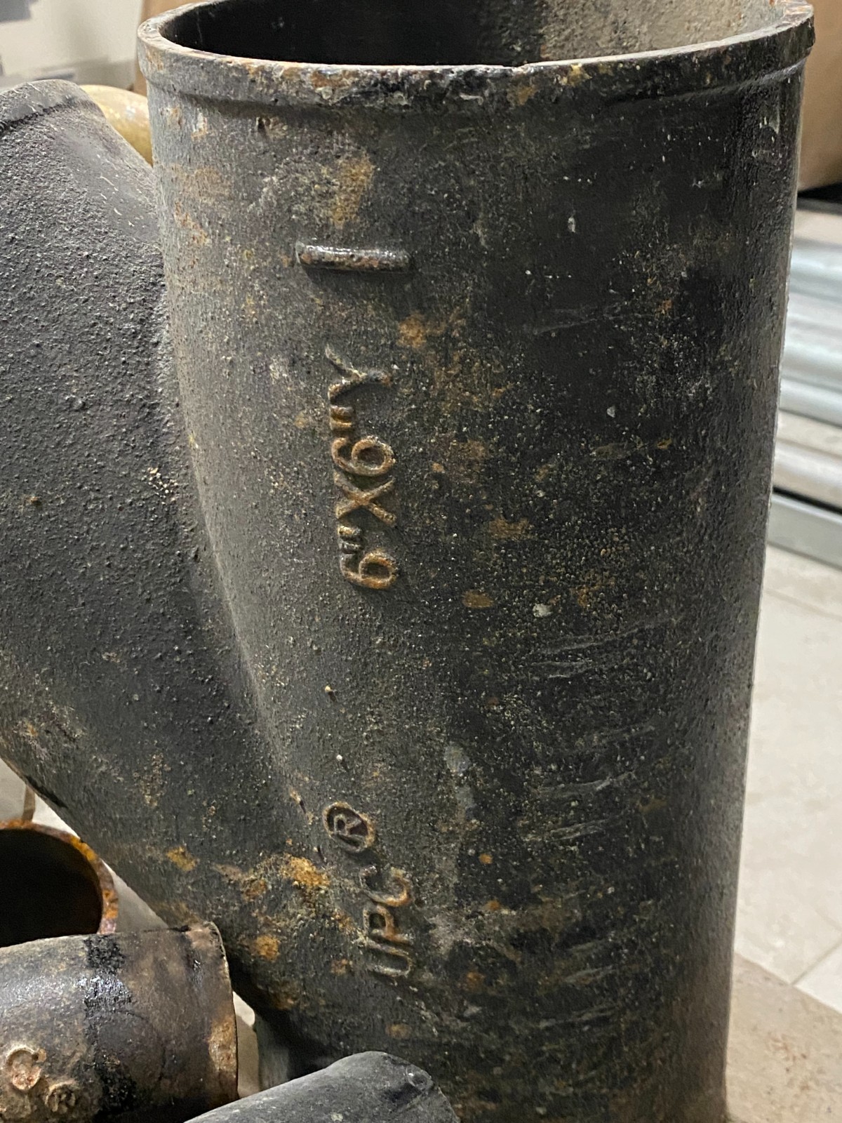 Extra Heavy 6×6 Y Cast Iron Pipe