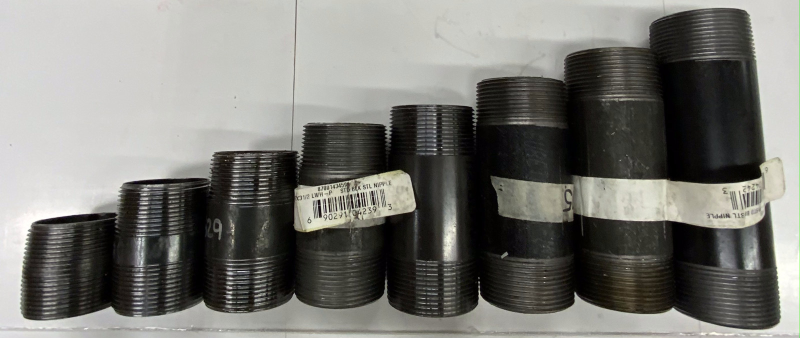 1-1/2″ Black Pipe Nipple NPT Threaded Both Ends