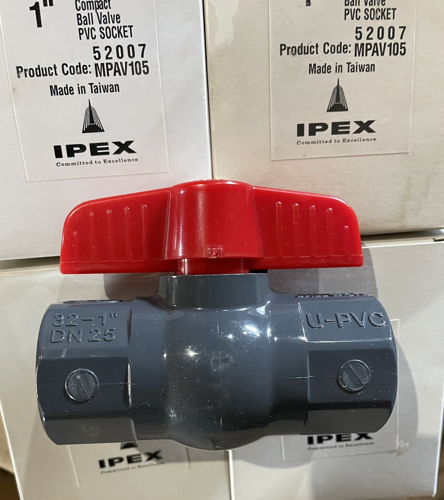 Lot of four – IPEX 1″ Ball Valve PVC 150Psi DN 25 – 52007