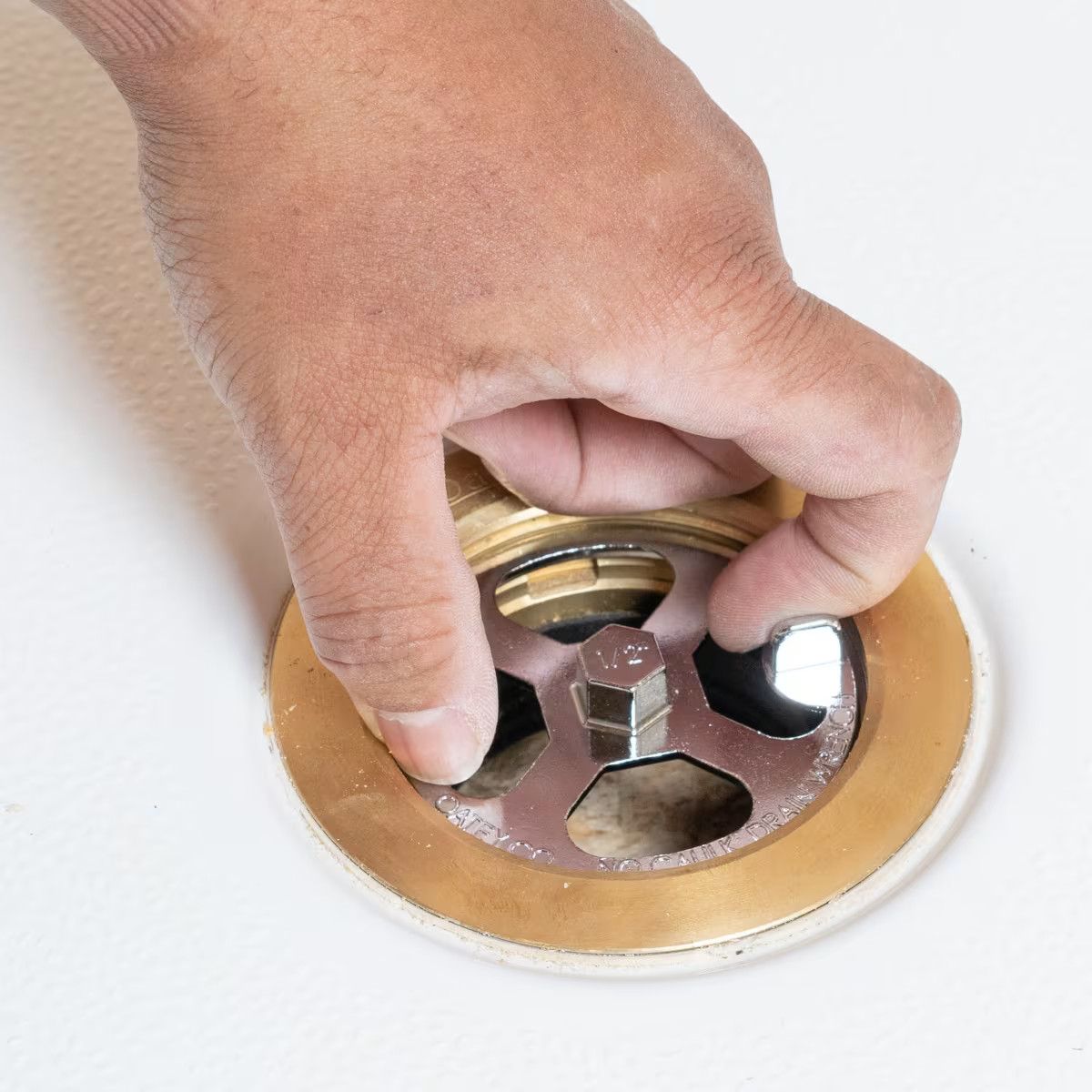 Oatey 42239 Shower Drain Wrench 5″ Polished Brass No-Calk