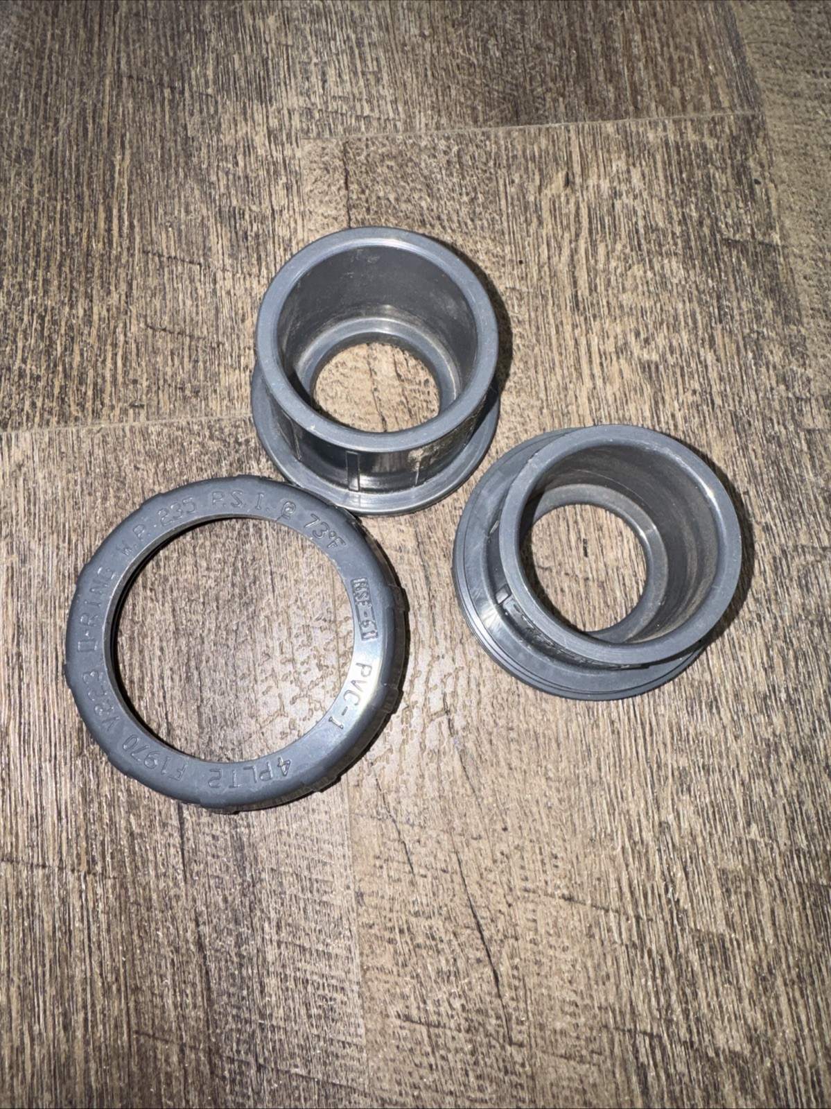 LASCO 9898-015 -PVC UNION 1-1/2 PIPE SIZE FNPT X FNPT CONNECTION